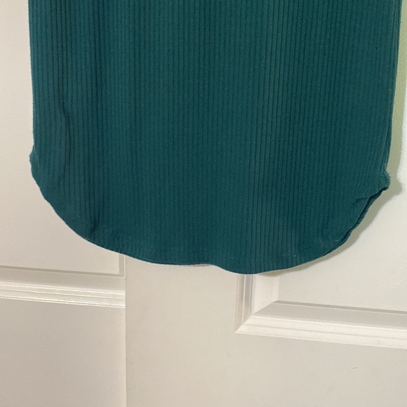 Forever 21 Large Cold Shoulder Dress - Picture 3 of 6